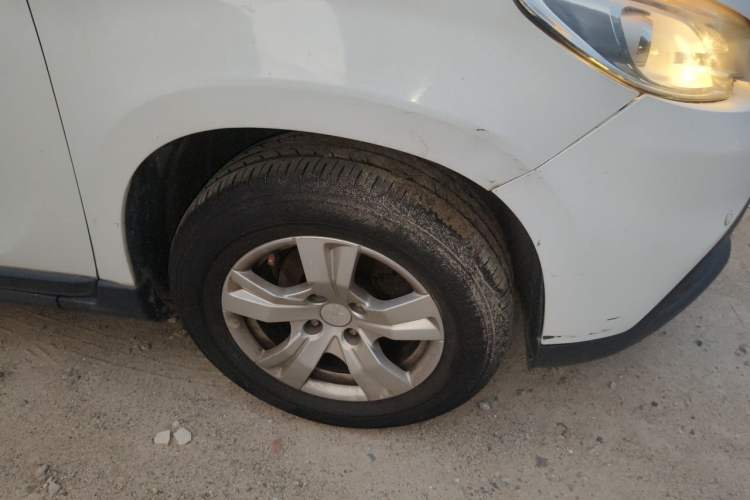Used Peugeot 2008 2014 1.6L Automatic Trend Edition Exterior 1