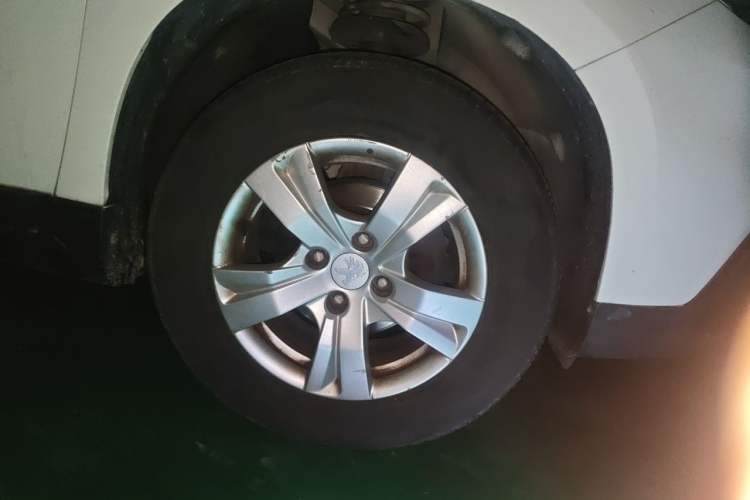 Used Peugeot 2008 2014 1.6L Automatic Trend Edition Exterior 1