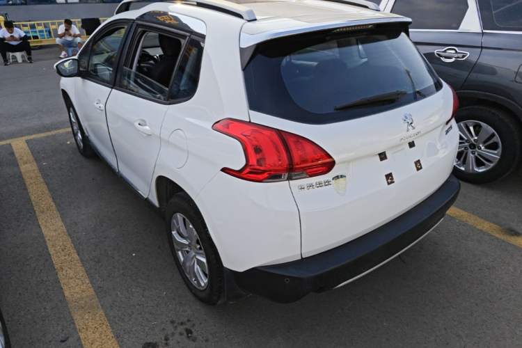 Used Peugeot 2008 2014 1.6L Automatic Fashion Edition Exterior 2