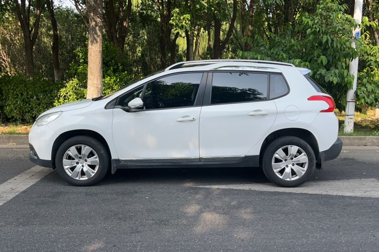 Used Peugeot 2008 2014 1.6L Automatic Fashion Edition Exterior 2