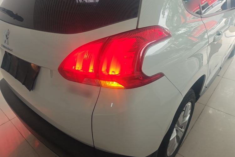 Used Peugeot 2008 2014 1.6L Automatic Fashion Edition Exterior 3