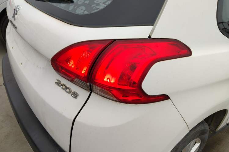 Used Peugeot 2008 2014 1.6L Automatic Trend Edition Exterior 3