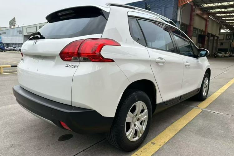 Used Peugeot 2008 2014 1.6L Manual Trend Edition Exterior 3