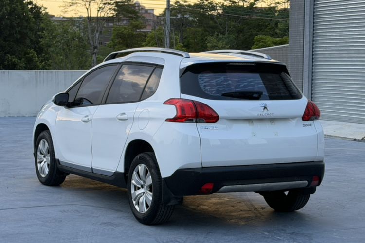 Used Peugeot 2008 2014 1.6L Automatic Fashion Edition Exterior 4