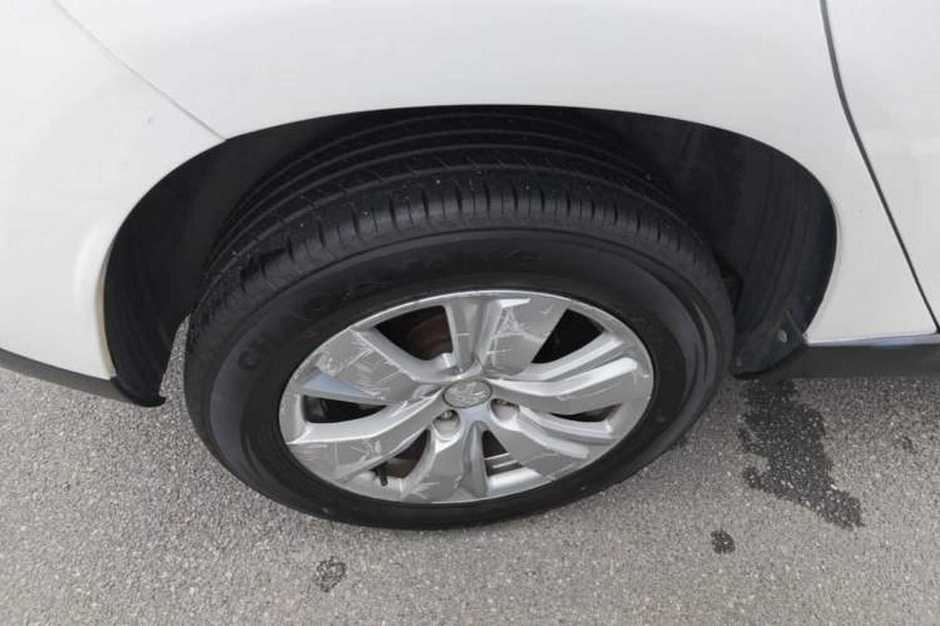 Used Peugeot 2008 2014 1.6L Automatic Fashion Edition Exterior 5
