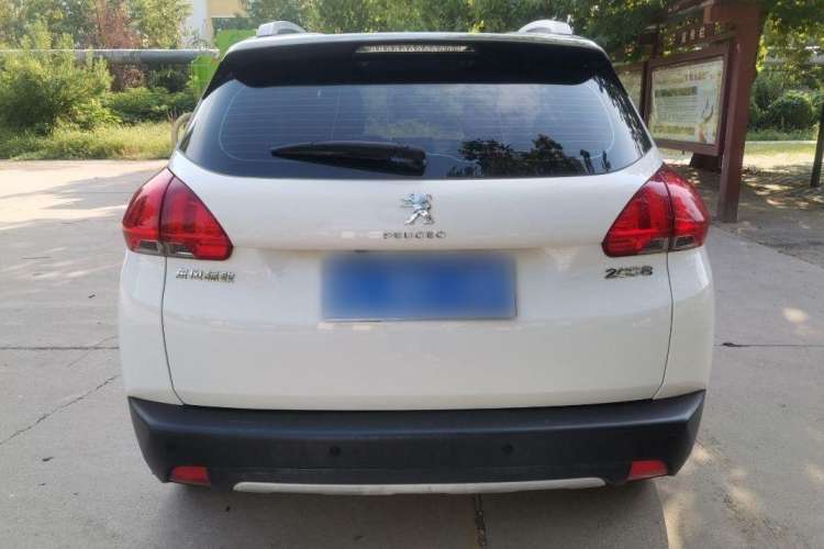 Used Peugeot 2008 2014 1.6L Manual Trend Edition Exterior 5