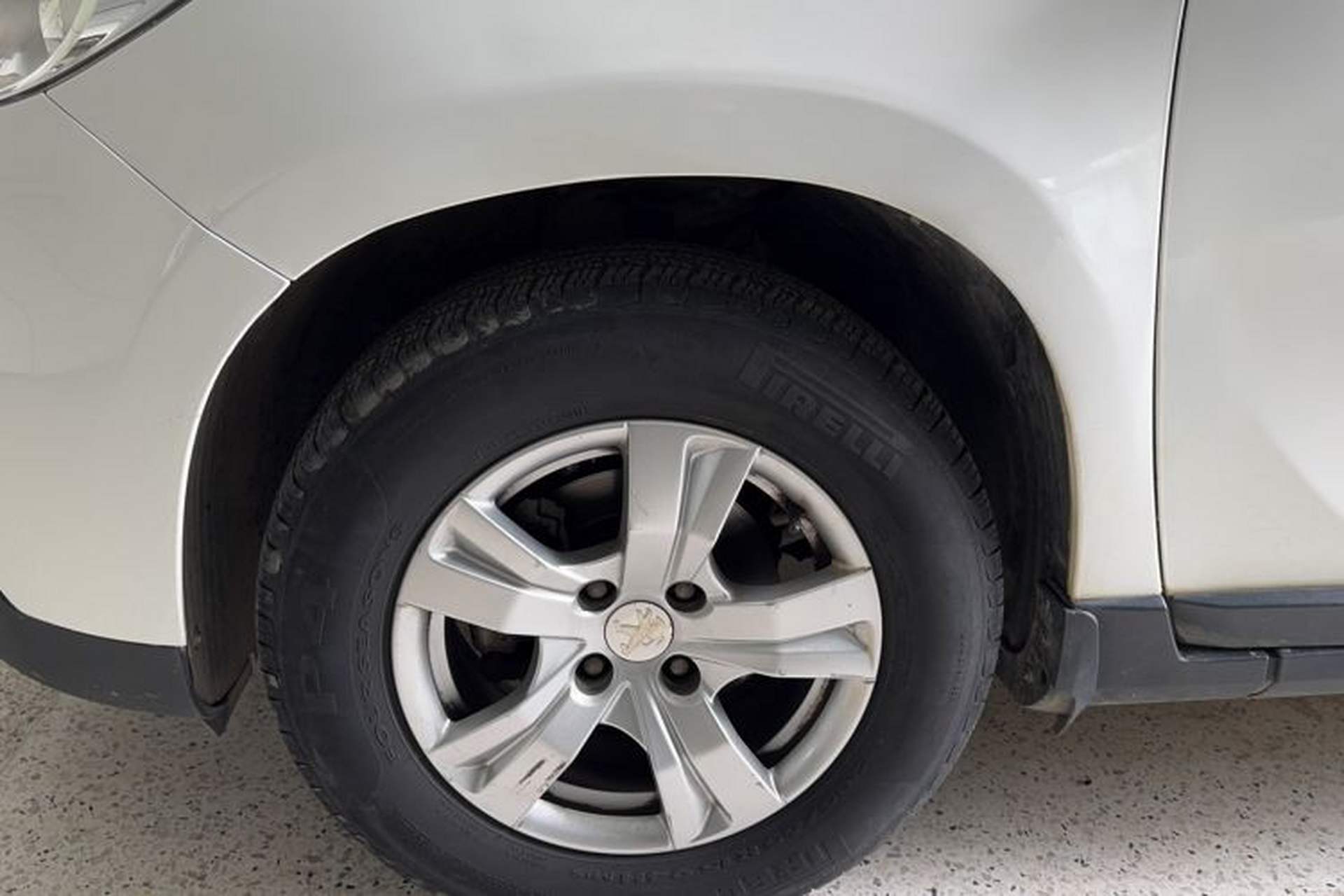 Used Peugeot 2008 2014 1.6L Automatic Trend Edition Exterior 5