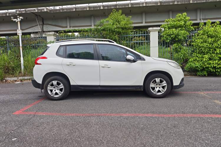 Used Peugeot 2008 2014 1.6L Automatic Trend Edition Exterior 6