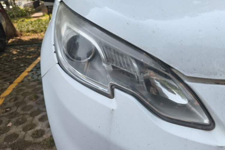 Used Peugeot 2008 2014 1.6L Automatic Navigation Edition Exterior 6