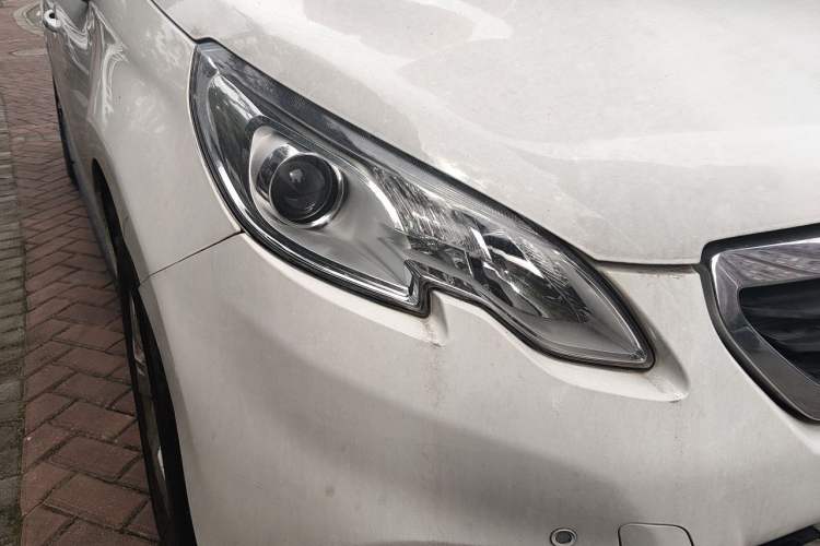 Used Peugeot 2008 2014 1.6L Automatic Trend Edition Exterior 6