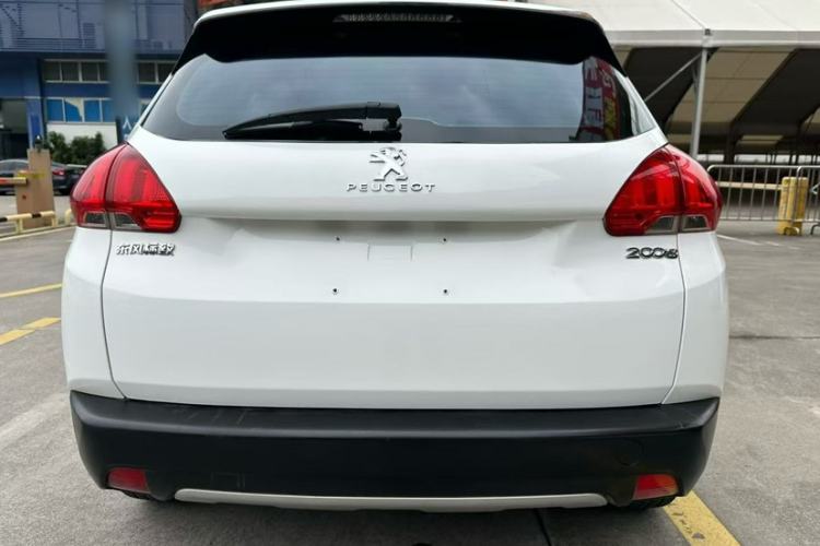 Used Peugeot 2008 2014 1.6L Manual Trend Edition Exterior 6