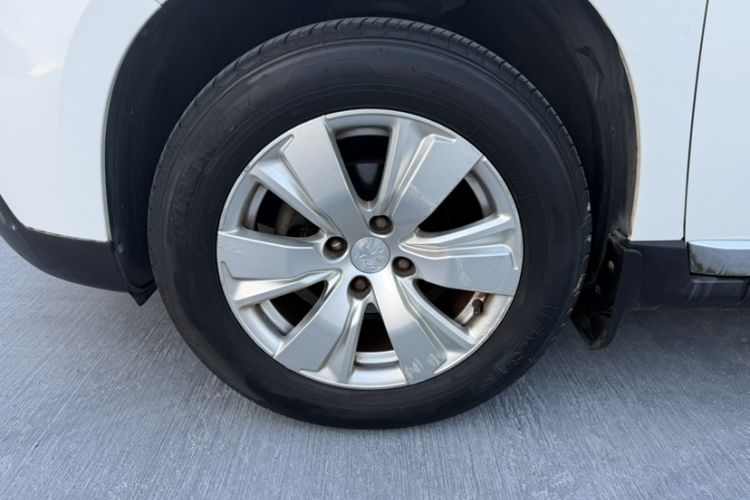 Used Peugeot 2008 2014 1.6L Automatic Fashion Edition Exterior 7