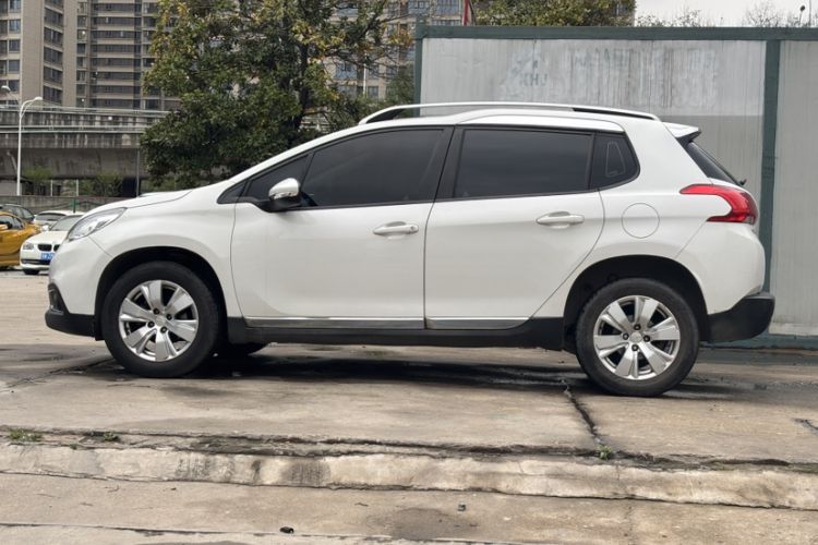 Used Peugeot 2008 2014 1.6L Manual Fashion Edition Exterior 7