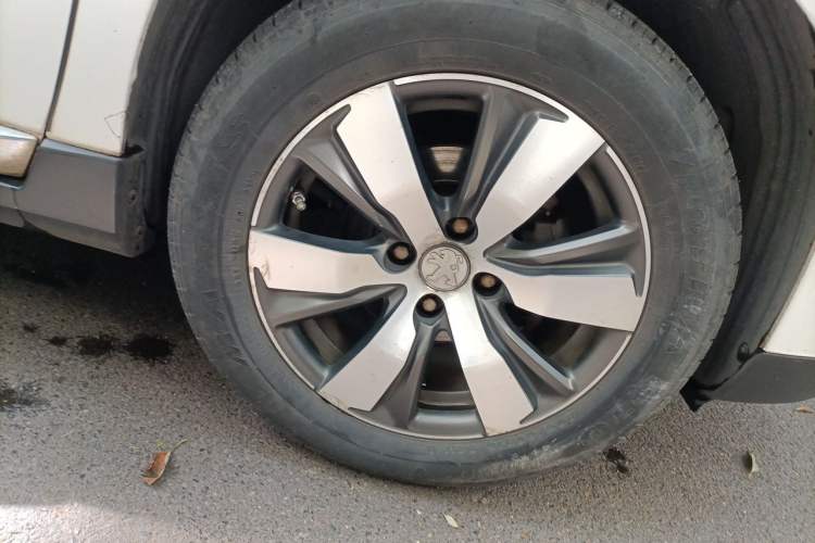 Used Peugeot 2008 2014 1.6L Automatic Navigation Edition Exterior 7