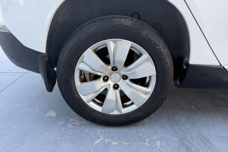 Used Peugeot 2008 2014 1.6L Automatic Fashion Edition Exterior 8