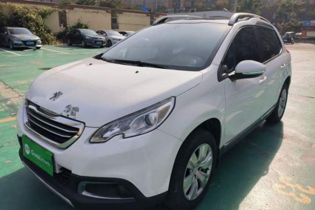 Ojetý Peugeot 2008 2014 1.6L Manual Fashion Edition