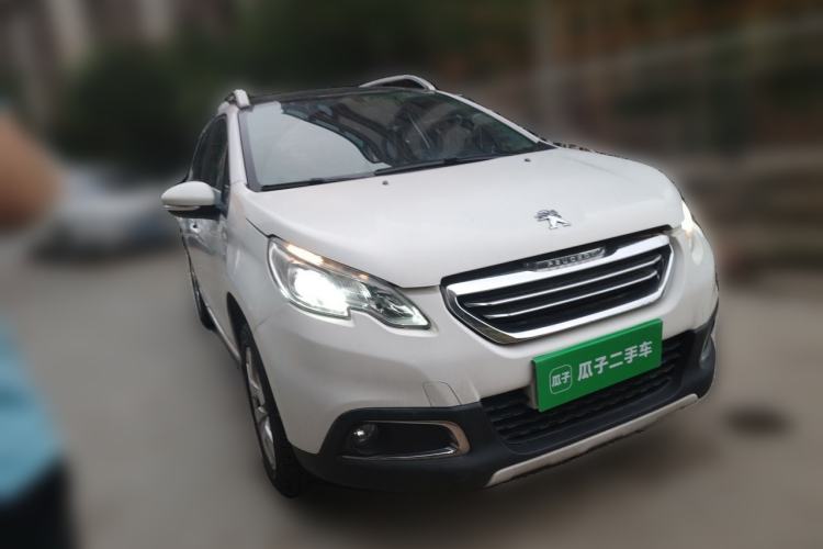 Used Peugeot 2008 2014 1.6L Automatic Fashion Edition Front Right 45 Deg