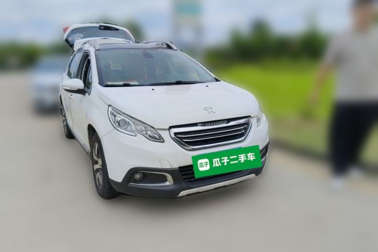 Used Peugeot 2008 2014 1.6L Automatic Navigation Edition Front Right 45 Deg
