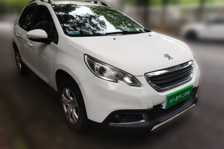 Used Peugeot 2008 2014 1.6L Automatic Trend Edition Front Right 45 Deg