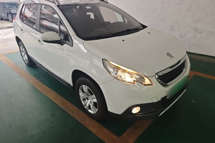 Used Peugeot 2008 2014 1.6L Automatic Trend Edition Front Right 45 Deg