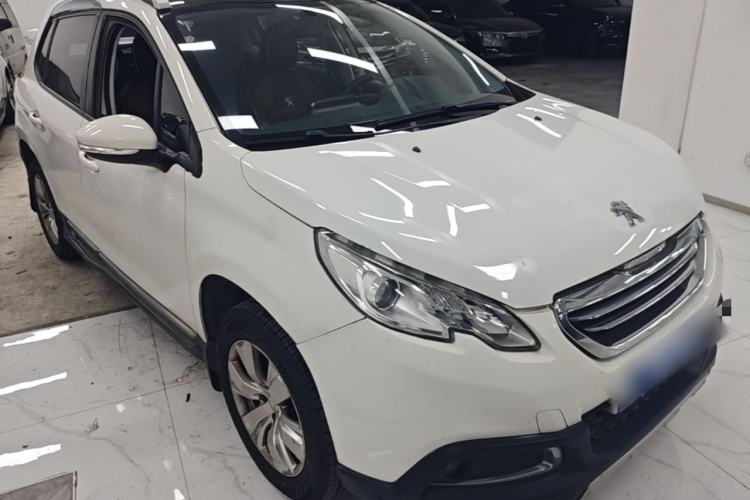 Used Peugeot 2008 2014 1.6L Automatic Fashion Edition Front Right 45 Deg