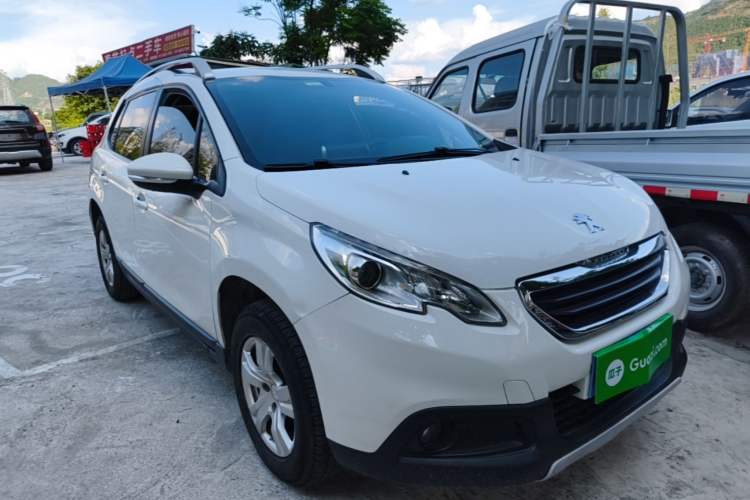 Used Peugeot 2008 2014 1.6L Automatic Trend Edition Front Right 45 Deg