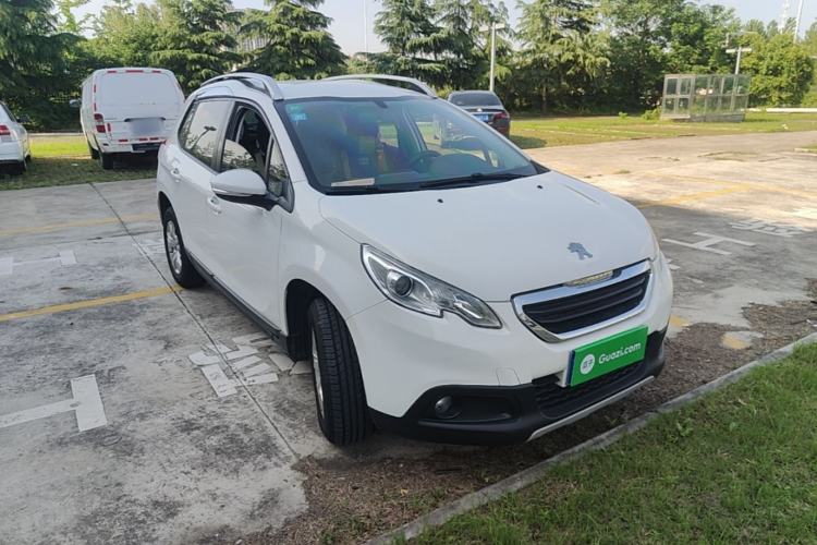 Used Peugeot 2008 2014 1.6L Automatic Trend Edition Front Right 45 Deg