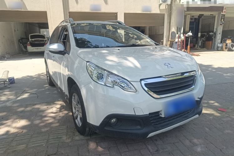 Used Peugeot 2008 2014 1.6L Automatic Trend Edition Front Right 45 Deg