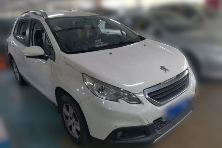 Used Peugeot 2008 2014 1.6L Manual Trend Edition Front Right 45 Deg