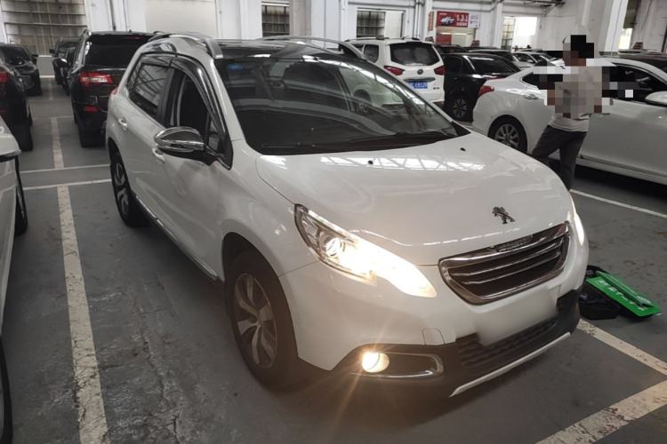 Used Peugeot 2008 2014 1.6L Automatic Navigation Edition Front Right 45 Deg