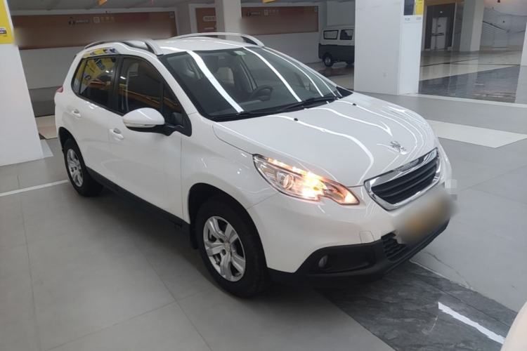 Used Peugeot 2008 2014 1.6L Manual Trend Edition Front Right 45 Deg
