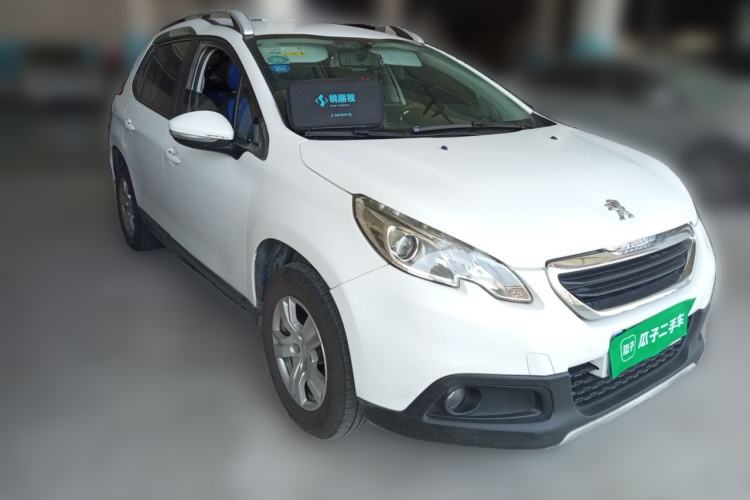 Used Peugeot 2008 2014 1.6L Automatic Trend Edition Front Right 45 Deg