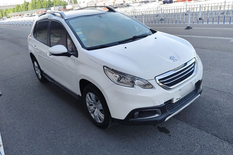 Used Peugeot 2008 2014 1.6L Automatic Fashion Edition Front Right 45 Deg