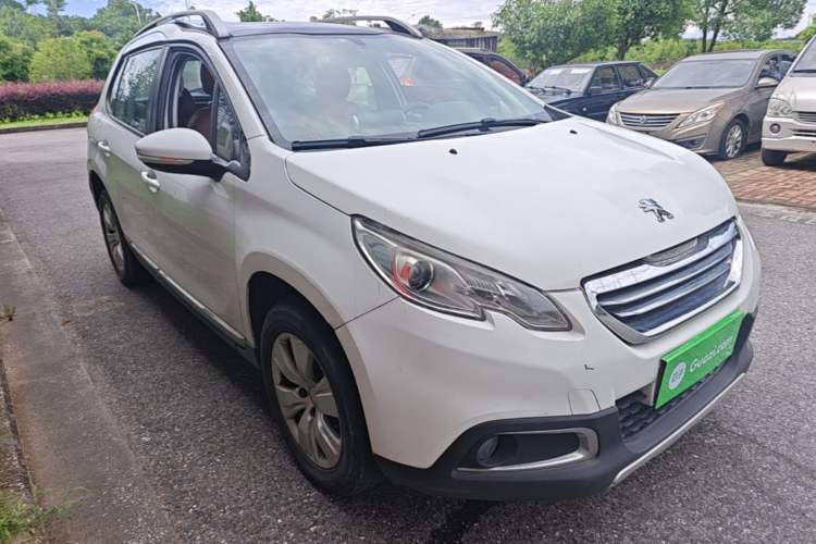 Used Peugeot 2008 2014 1.6L Automatic Fashion Edition Front Right 45 Deg
