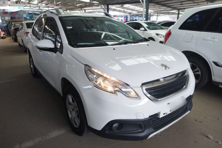 Used Peugeot 2008 2014 1.6L Automatic Trend Edition Front Right 45 Deg
