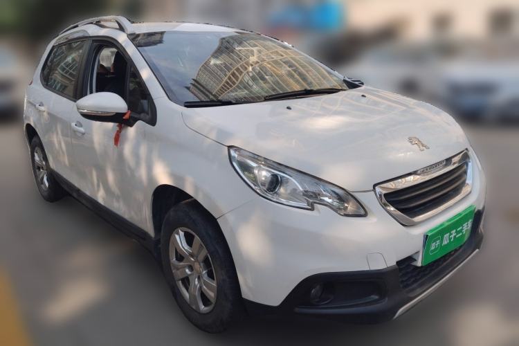 Used Peugeot 2008 2014 1.6L Automatic Trend Edition Front Right 45 Deg