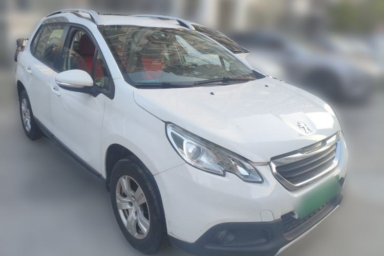 Used Peugeot 2008 2014 1.6L Automatic Trend Edition Front Right 45 Deg