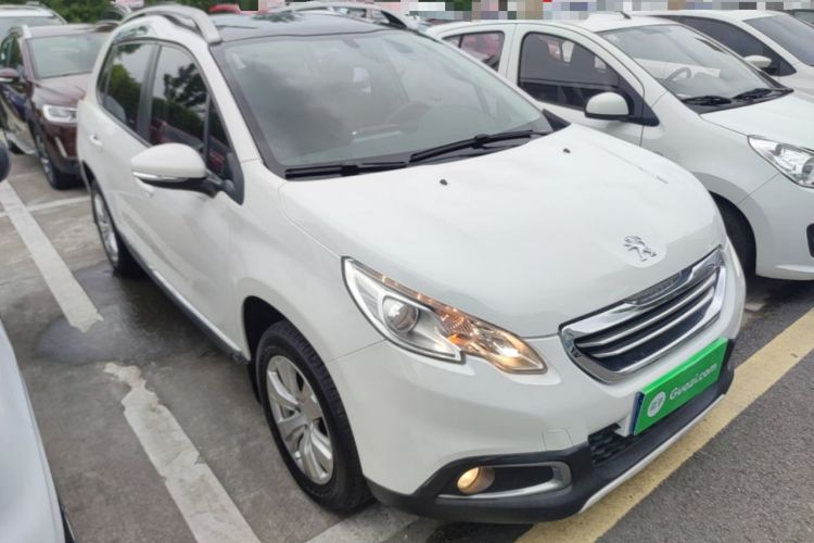 Used Peugeot 2008 2014 1.6L Automatic Fashion Edition Front Right 45 Deg