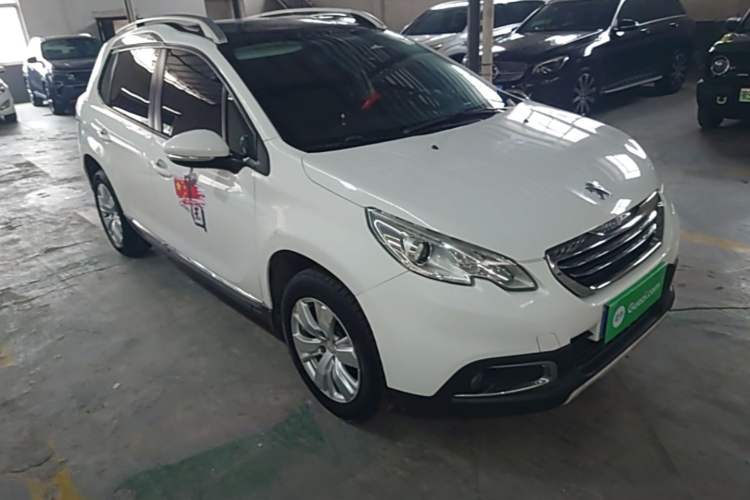 Used Peugeot 2008 2014 1.6L Automatic Fashion Edition Front Right 45 Deg
