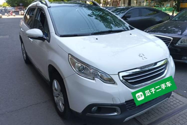 Used Peugeot 2008 2014 1.6L Automatic Fashion Edition Front Right 45 Deg