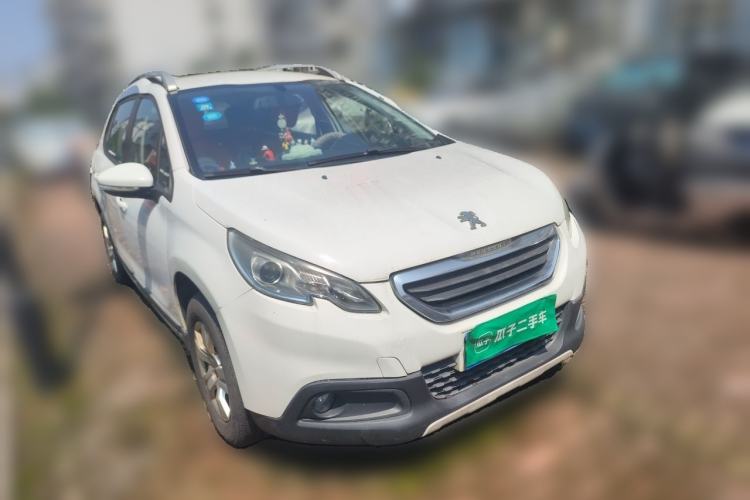 Used Peugeot 2008 2014 1.6L Automatic Trend Edition Front Right 45 Deg