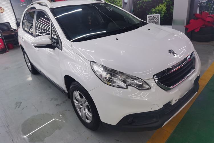 Used Peugeot 2008 2014 1.6L Automatic Trend Edition Front Right 45 Deg