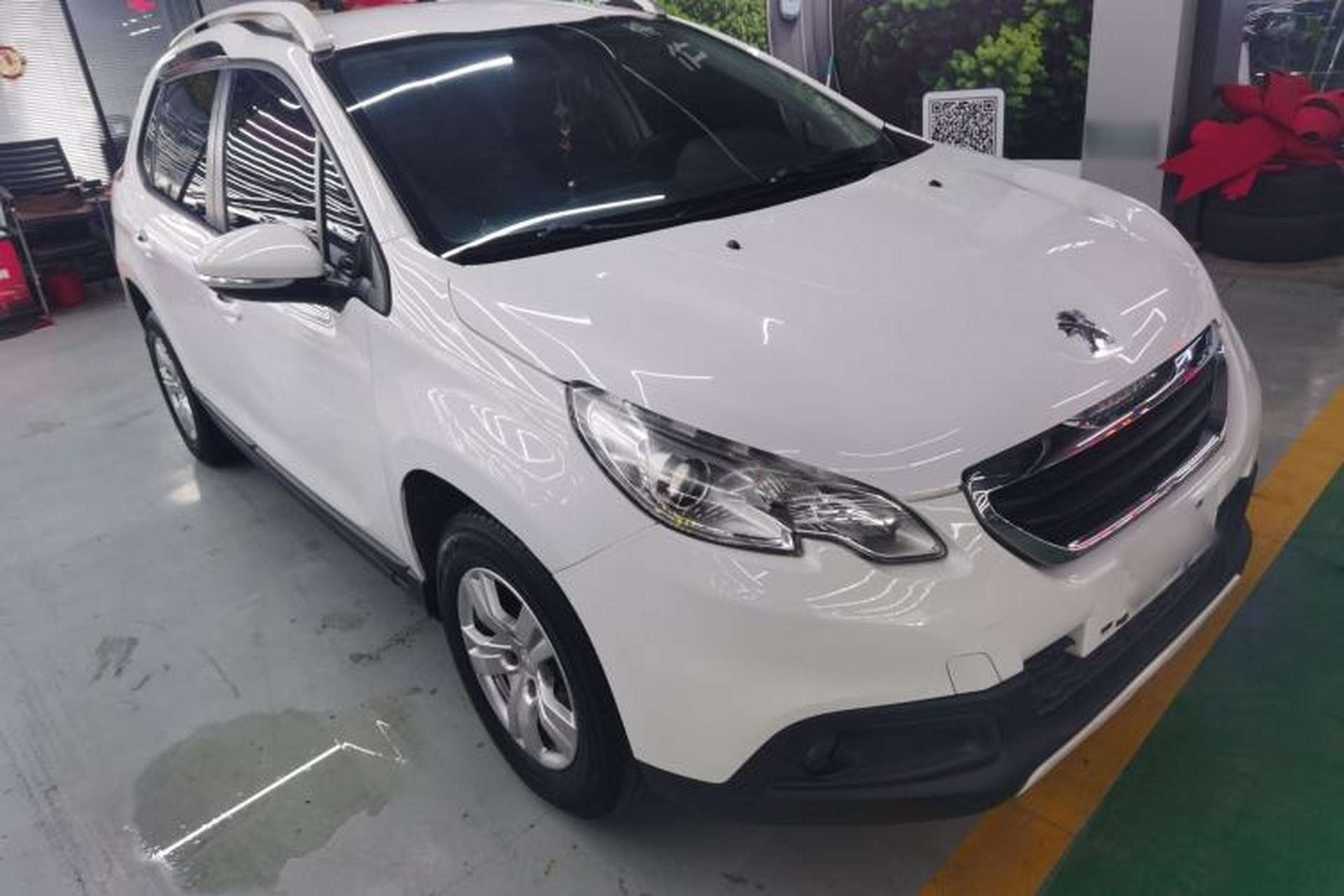 Used Peugeot 2008 2014 1.6L Automatic Trend Edition Front Right 45 Deg