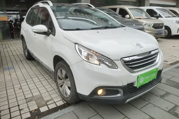 Used Peugeot 2008 2014 1.6L Automatic Fashion Edition Front Right 45 Deg