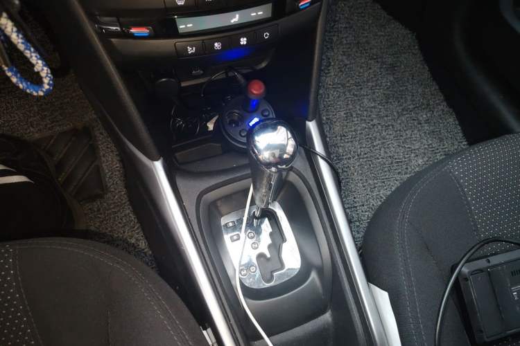 Used Peugeot 2008 2014 1.6L Automatic Fashion Edition Gear Lever