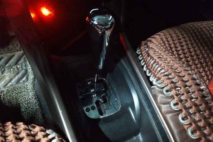 Used Peugeot 2008 2014 1.6L Automatic Fashion Edition Gear Lever