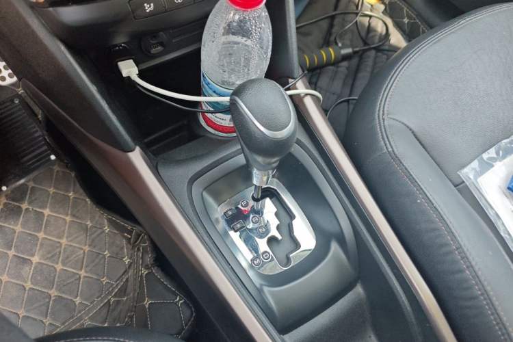 Used Peugeot 2008 2014 1.6L Automatic Navigation Edition Gear Lever