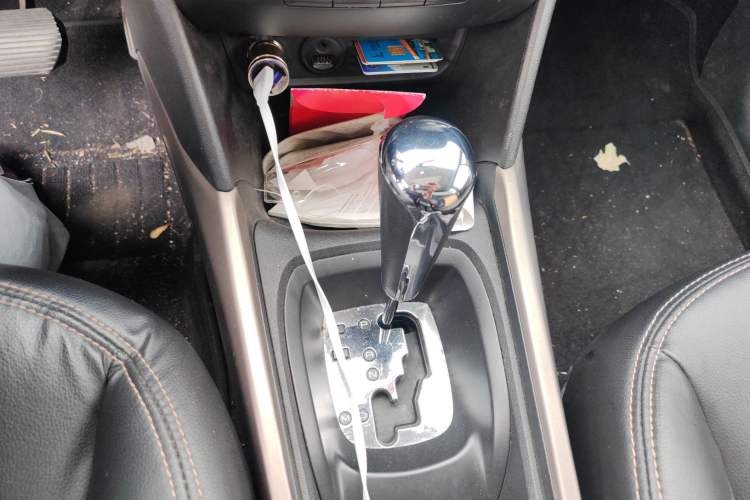 Used Peugeot 2008 2014 1.6L Automatic Fashion Edition Gear Lever