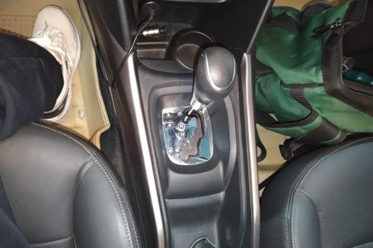 Used Peugeot 2008 2014 1.6L Automatic Navigation Edition Gear Lever
