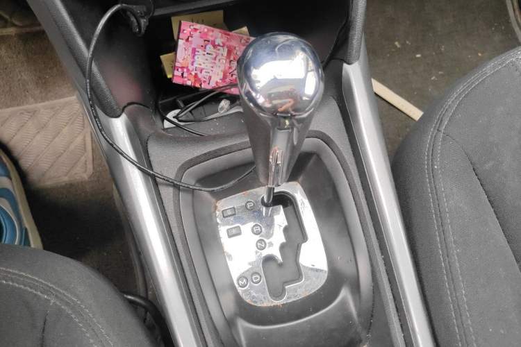 Used Peugeot 2008 2014 1.6L Automatic Fashion Edition Gear Lever
